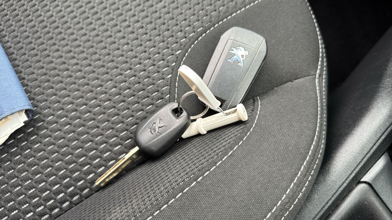 Peugeot 208 1.2 PureTech 82 Tech Edition 5dr [Start Stop] Petrol Hatchback